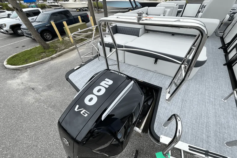 Slide: The Image of Harris 230 Sunliner 2025 - 16