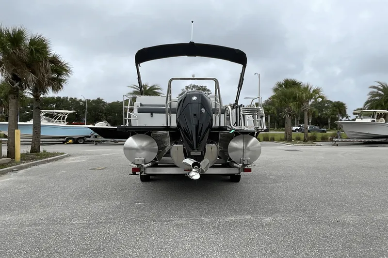 Slide: The Image of Harris 230 Sunliner 2025 - 25