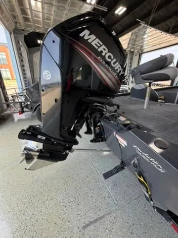 Slide: The Image of Tracker Pro 190 Team TX 2015 - 5