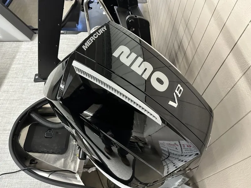 Slide: The Image of Alera Marine 23L 2026 - 34