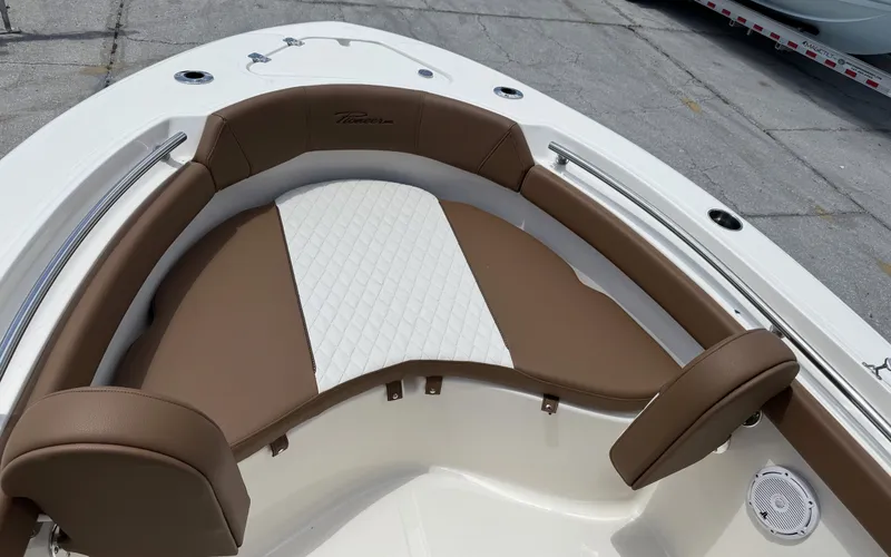 Slide: The Image of Pioneer 202 Islander 2025 - 15
