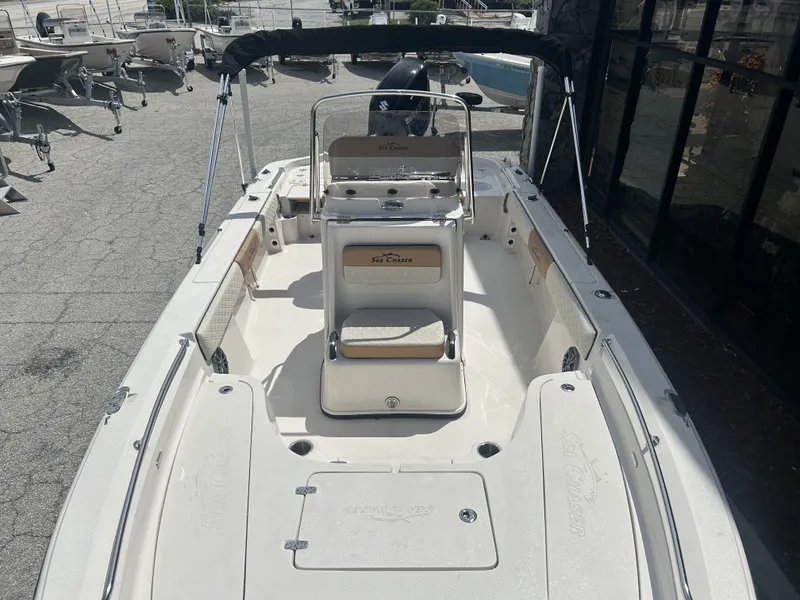 Slide: The Image of Carolina 23LX SEA CHASER 2026 - 18