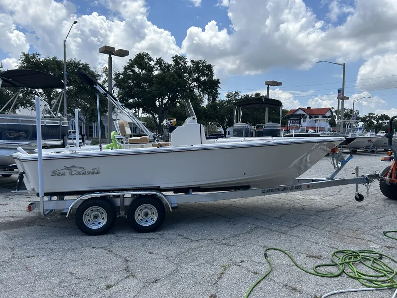 The Image of Carolina SEA CHASER 23 LX 2026 - 0