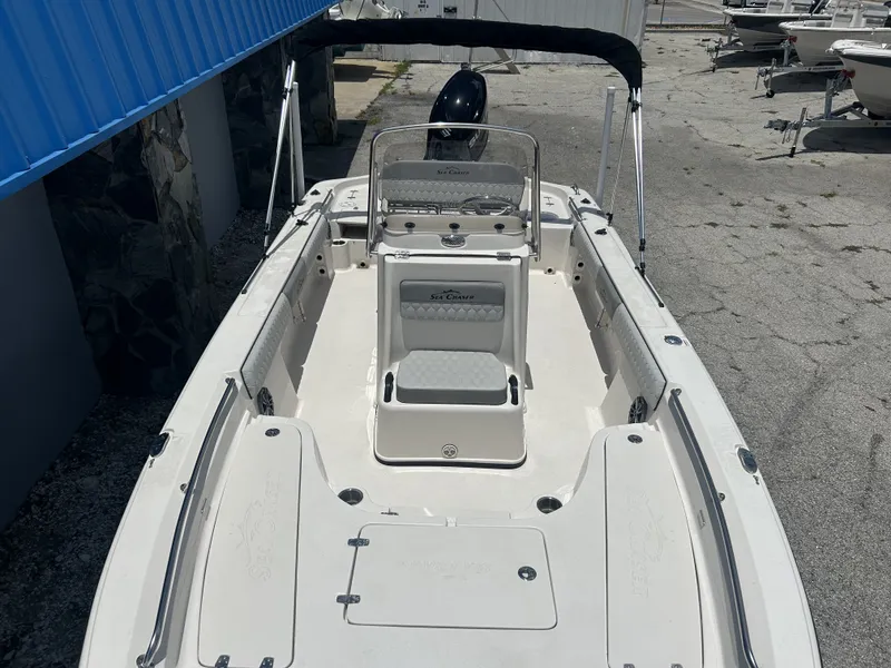Slide: The Image of Carolina 23LX SEA CHASER 2026 - 5