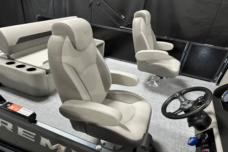 Slide: The Image of Premier 220 Sunscape 2025 - 11