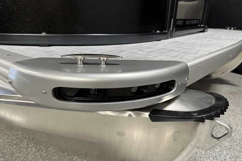 Slide: The Image of Premier 220 Sunscape 2025 - 14