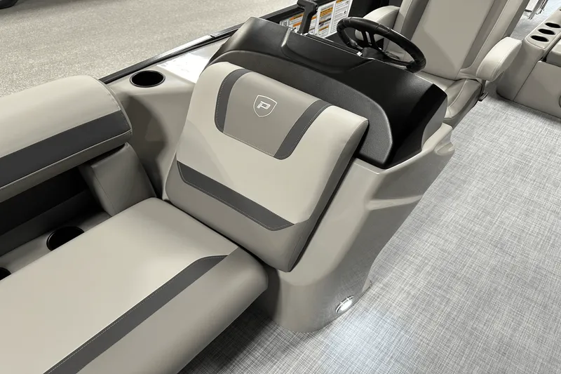 Slide: The Image of Premier 220 Sunscape 2025 - 24