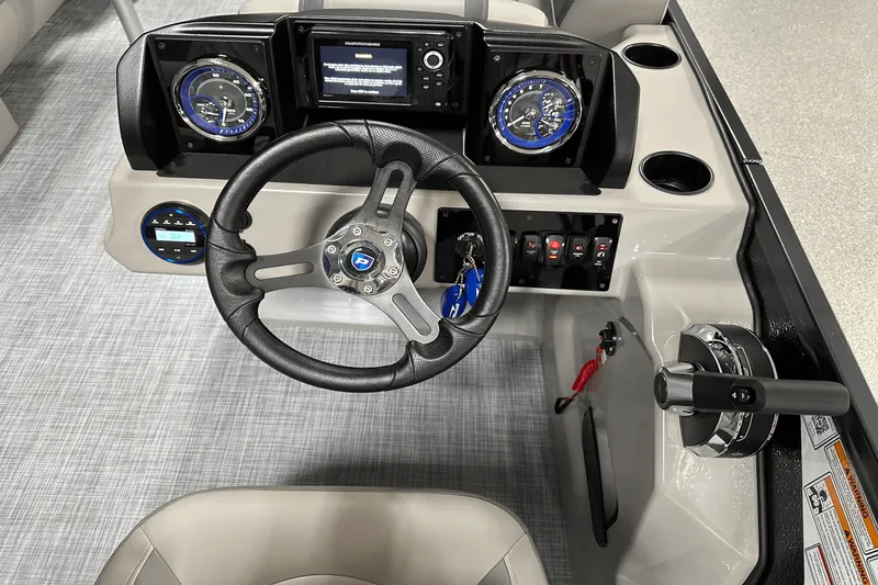 Slide: The Image of Premier 220 Sunscape 2025 - 41