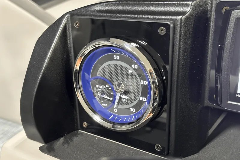 Slide: The Image of Premier 220 Sunscape 2025 - 43