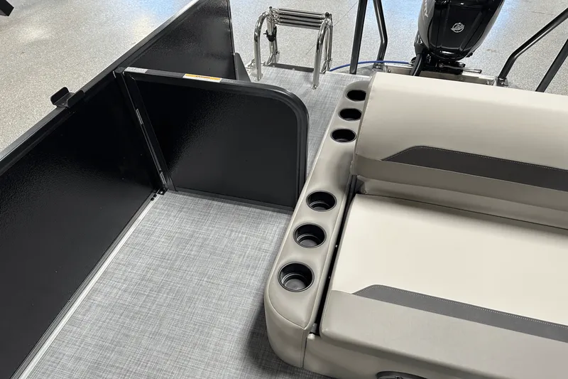 Slide: The Image of Premier 220 Sunscape 2025 - 53