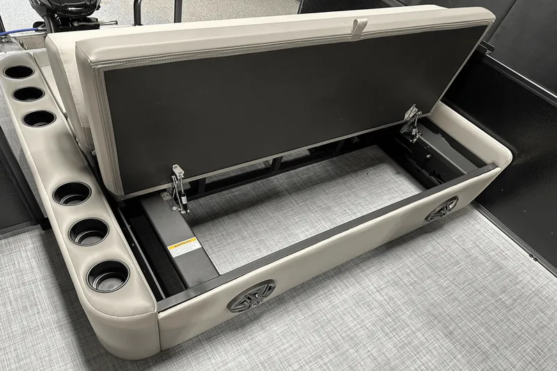 Slide: The Image of Premier 220 Sunscape 2025 - 55