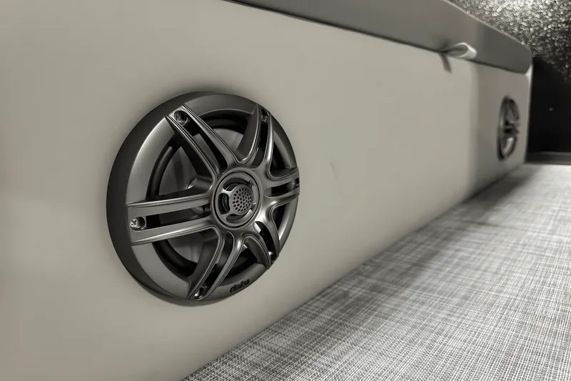 Slide: The Image of Premier 220 Sunscape 2025 - 56