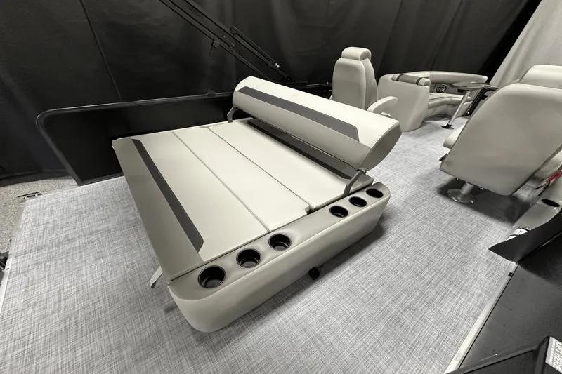 Slide: The Image of Premier 220 Sunscape 2025 - 58