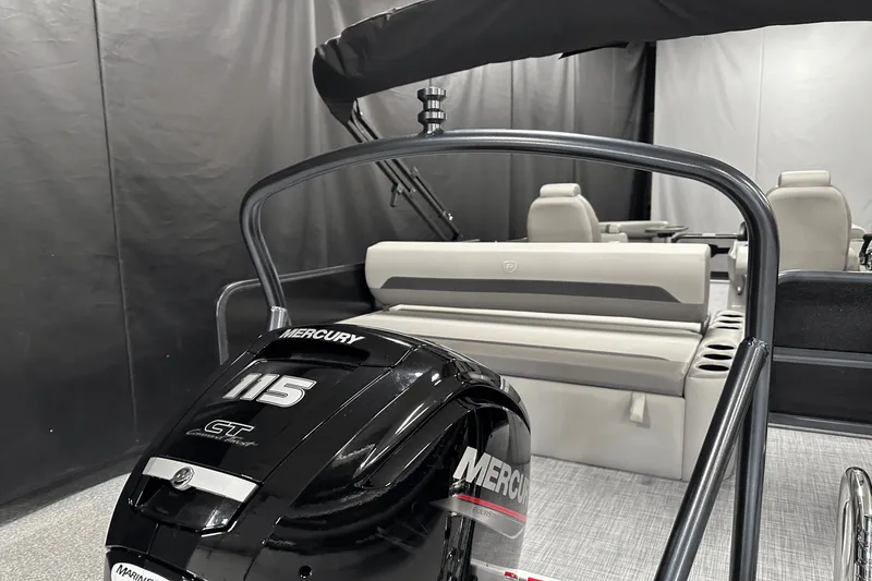 Slide: The Image of Premier 220 Sunscape 2025 - 65