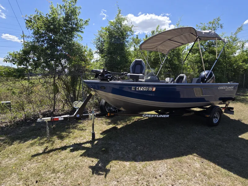 Slide: The Image of Crestliner 1650 FISH HAWK 2016 - 4