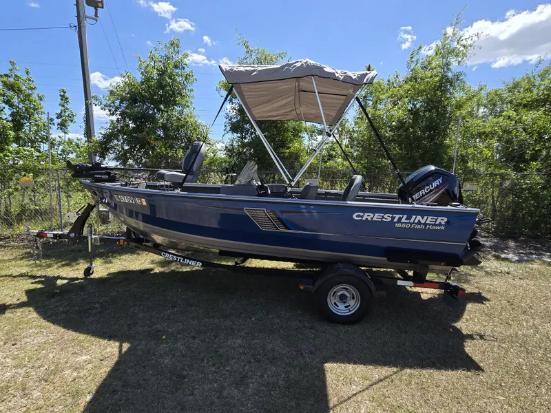 The Image of Crestliner 1650 FISH HAWK 2016 - 0