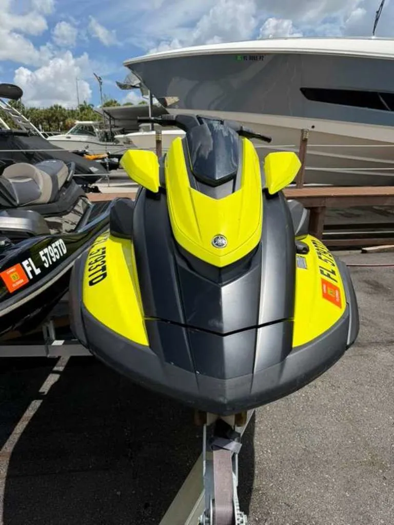 Slide: The Image of Yamaha FX Cruiser® HO 2022 - 2