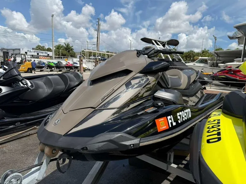 Slide: The Image of Yamaha GP SVHO 2022 - 2