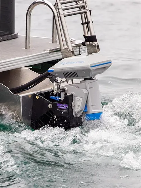 Slide: The Image of Crest Current 200 L 2026 - 8