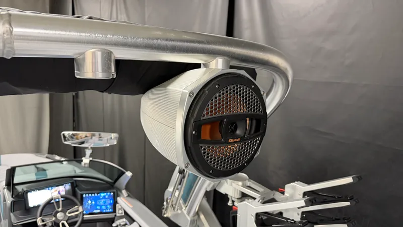 Slide: The Image of Mastercraft X24 2025 - 102