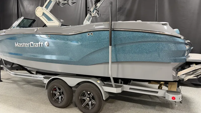 Slide: The Image of Mastercraft X24 2025 - 107