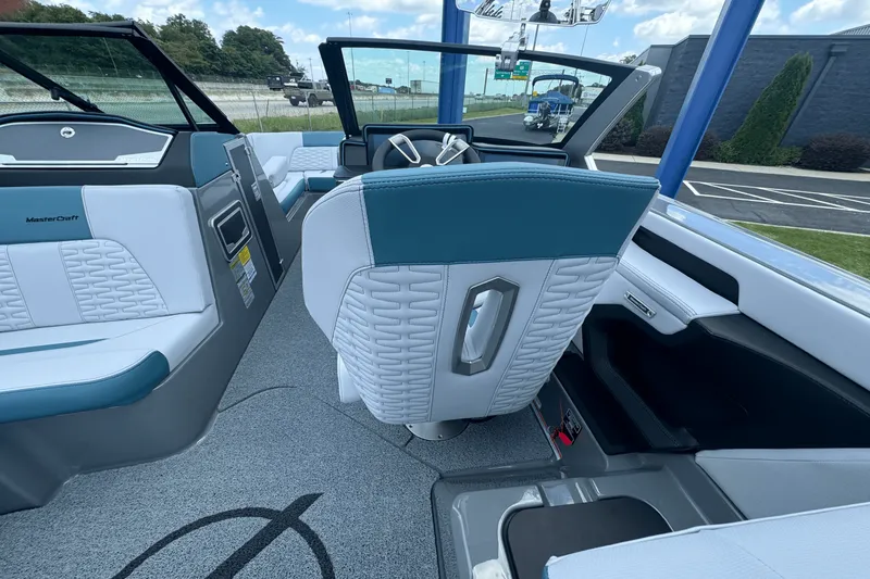 Slide: The Image of Mastercraft X24 2025 - 12