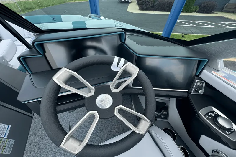 Slide: The Image of Mastercraft X24 2025 - 13