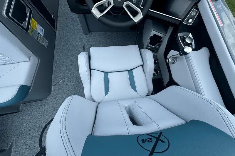 Slide: The Image of Mastercraft X24 2025 - 17