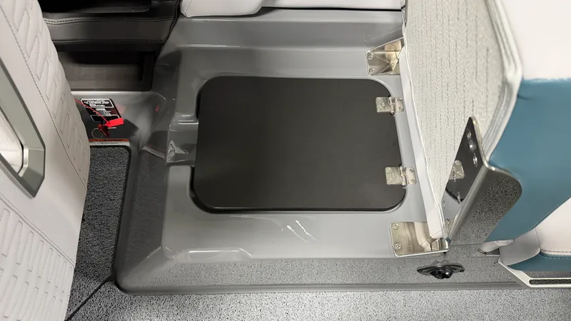 Slide: The Image of Mastercraft X24 2025 - 38
