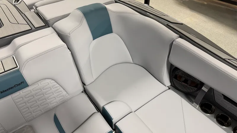 Slide: The Image of Mastercraft X24 2025 - 40
