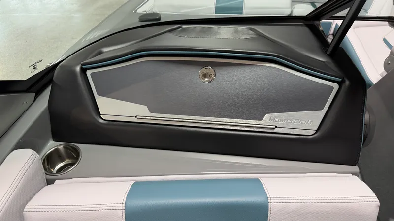 Slide: The Image of Mastercraft X24 2025 - 62