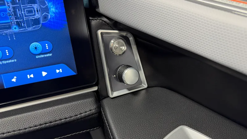 Slide: The Image of Mastercraft X24 2025 - 73