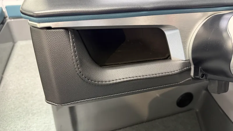 Slide: The Image of Mastercraft X24 2025 - 77