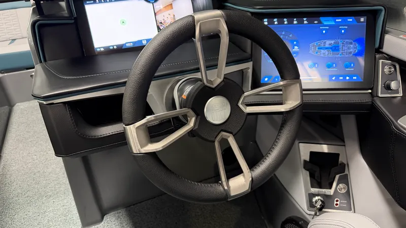 Slide: The Image of Mastercraft X24 2025 - 78