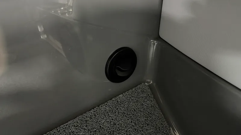 Slide: The Image of Mastercraft X24 2025 - 81
