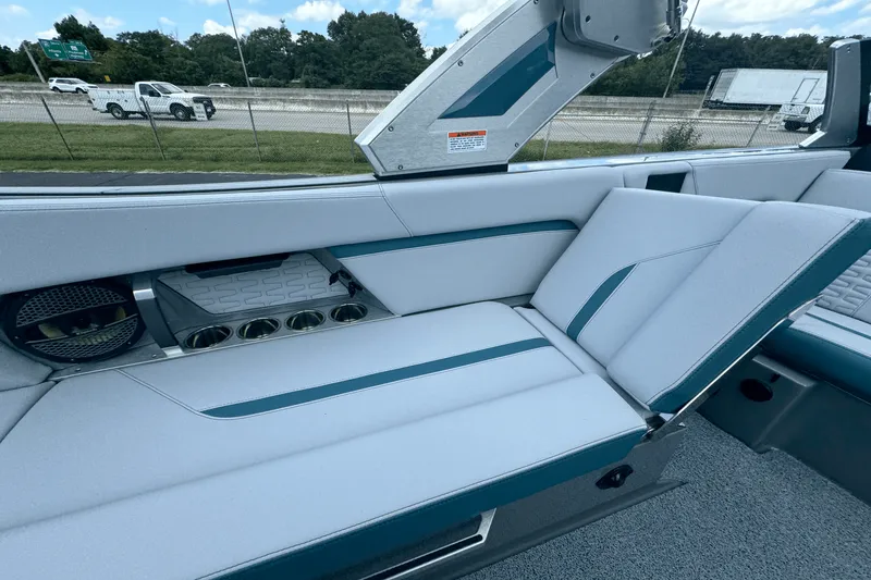 Slide: The Image of Mastercraft X24 2025 - 9