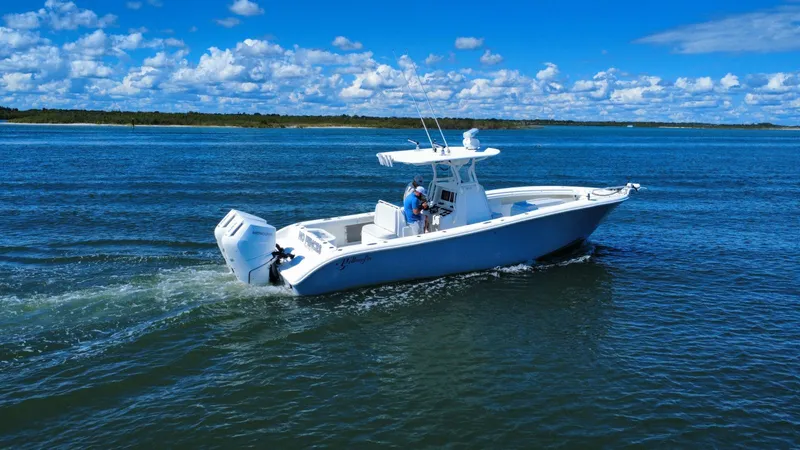 Slide: The Image of Yellowfin 32 Offshore 2010 - 18