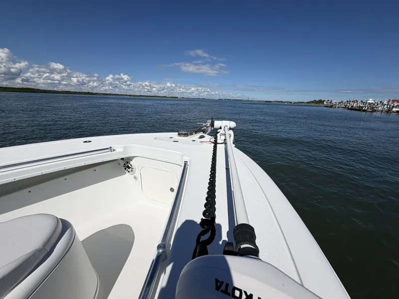 Slide: The Image of Yellowfin 32 Offshore 2010 - 41