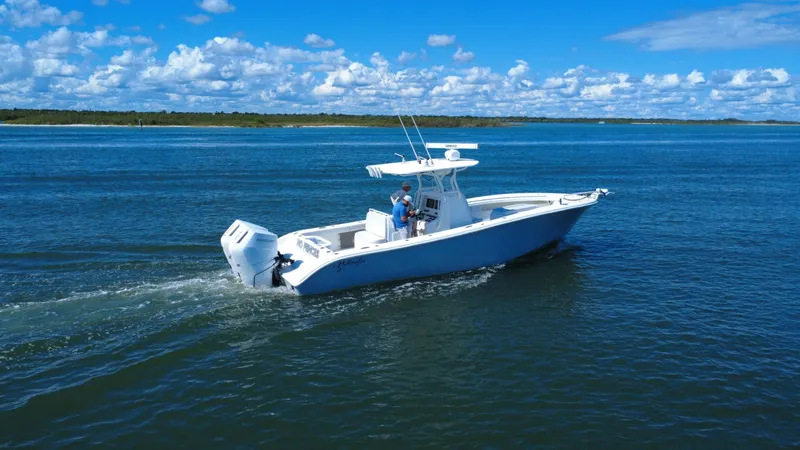 Slide: The Image of Yellowfin 32 Offshore 2010 - 16