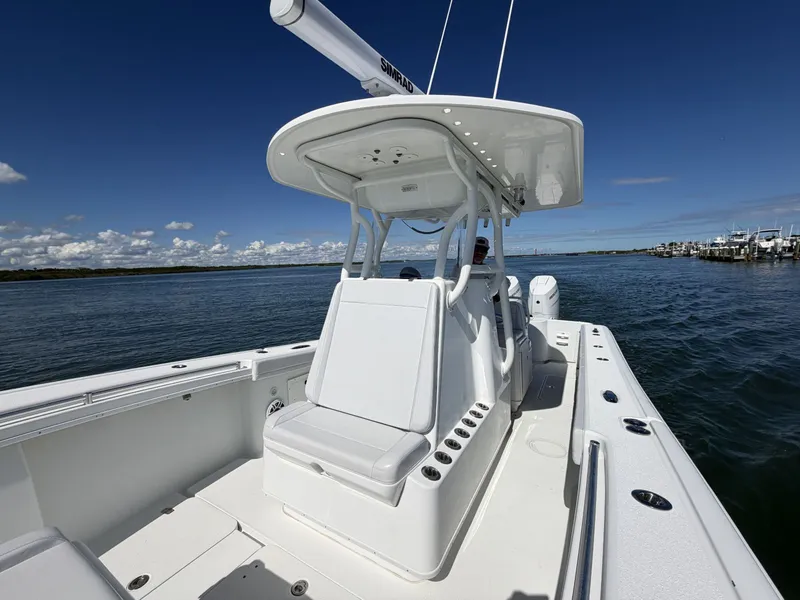 Slide: The Image of Yellowfin 32 Offshore 2010 - 34