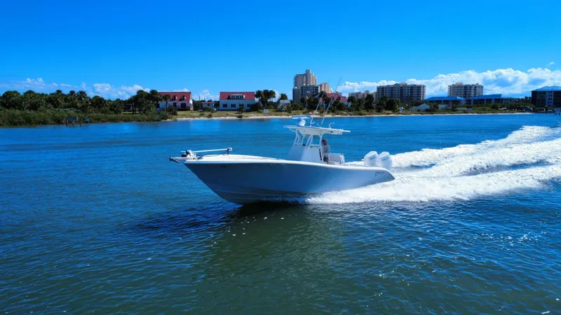 Slide: The Image of Yellowfin 32 Offshore 2010 - 13