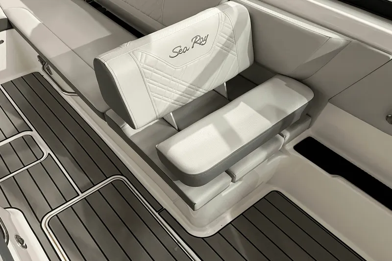 Slide: The Image of Sea Ray SDX 270 Surf 2025 - 21