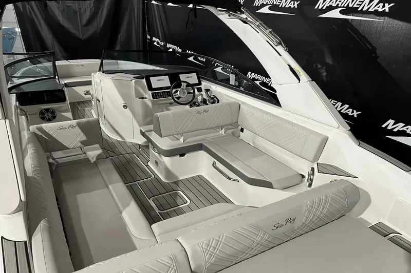 Slide: The Image of Sea Ray SDX 270 Surf 2025 - 6