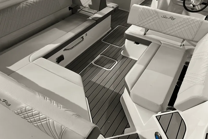 Slide: The Image of Sea Ray SDX 270 Surf 2025 - 8