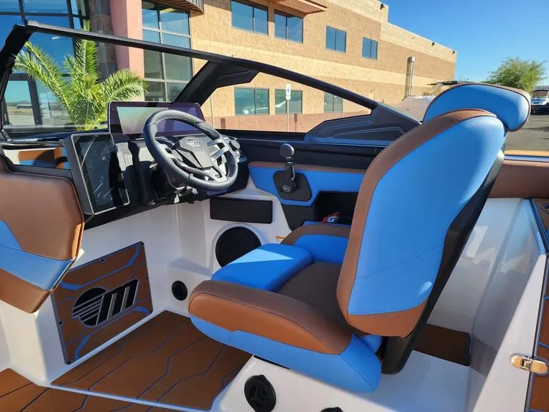 Slide: The Image of Malibu 24 MXZ 2026 - 27