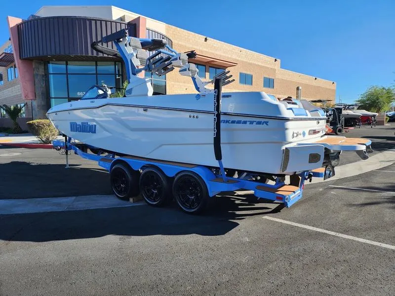 Slide: The Image of Malibu 24 MXZ 2026 - 8