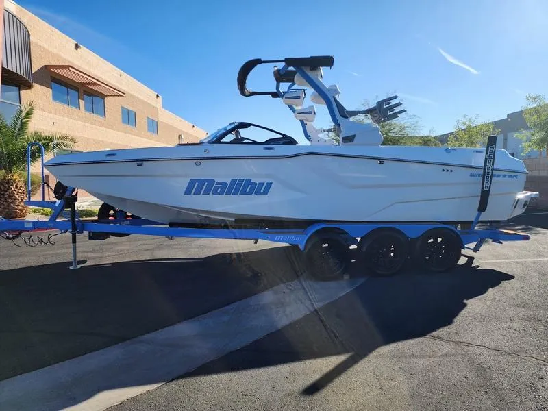 Slide: The Image of Malibu 24 MXZ 2026 - 7