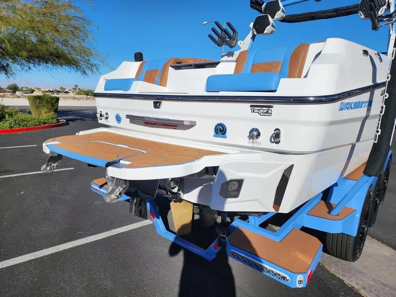 Slide: The Image of Malibu 24 MXZ 2026 - 17