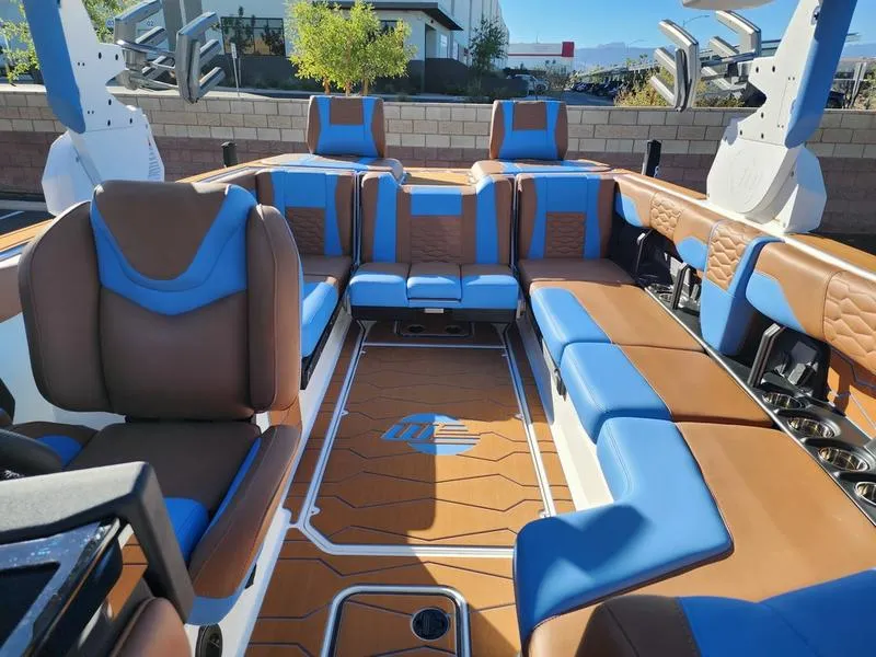 Slide: The Image of Malibu 24 MXZ 2026 - 34