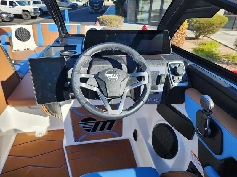 Slide: The Image of Malibu 24 MXZ 2026 - 30